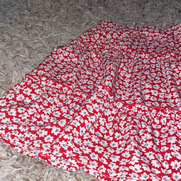Red Floral Print Ruffled Skirt - Picture 2 of 8